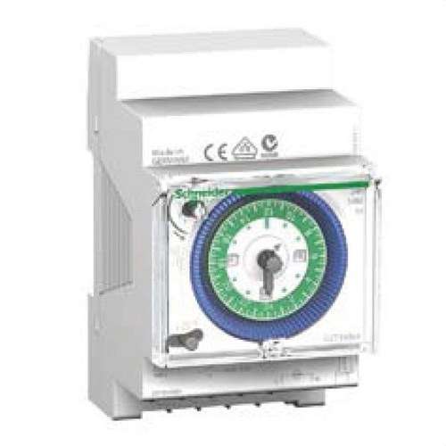 Analógový časový spínač IH 24H s 3 modulmi SRM 1C-16A s referenciou CCT16364 od značky SCHNEIDER ELECTRIC