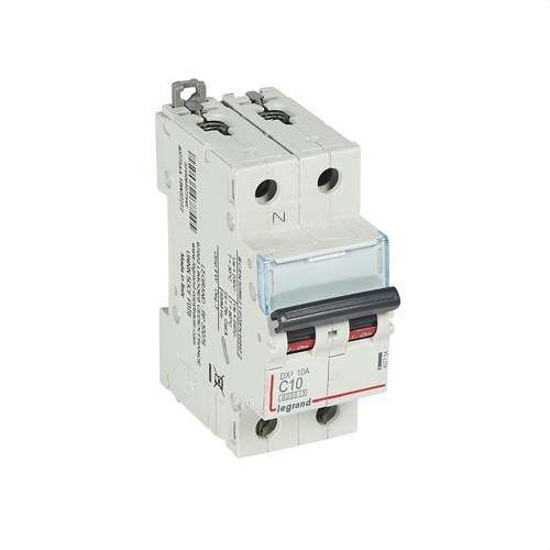 Magnetotermický istič DX3 1P+N 10A Krivka C 6/10kA s referenciou 407754 od značky LEGRAND