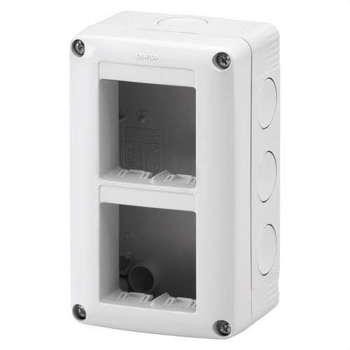 Vertikálna povrchová krabica pre mechanizmy SYSTEM 4 moduly IP40 s referenciou GW27021 od značky GEWISS