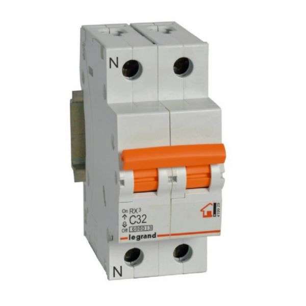 Magnetotermický RX³ - 1P+N - 230V~ - 32A - krivka C s referenciou 419929 od značky LEGRAND