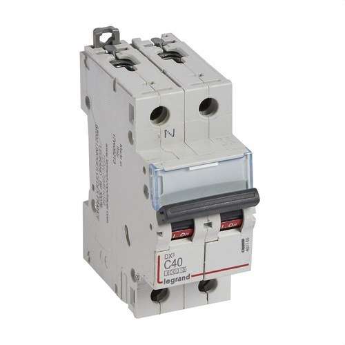 Magnetotermický DX3 P+N 40A Krivka C 6/10kA s referenciou 407760 od značky LEGRAND