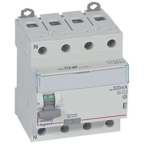 Diferenciál DX³ 4P 400V 40A Krivka AC 300mA 4 moduly s referenciou 411668 od značky LEGRAND