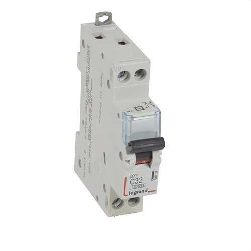 Magnetotermický istič DX3 1P+N 32A Krivka C 6/10kA s referenciou 407731 od značky LEGRAND