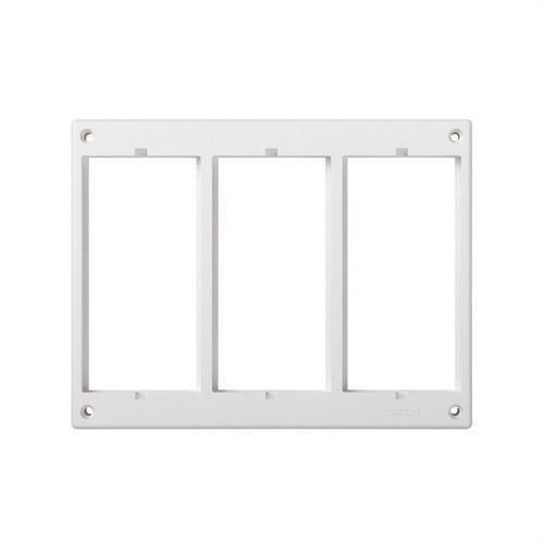 Rámček pre nosné mechanizmy pre 6 prvkov v nastaviteľnej podlahovej škatuli biely Simon 500 Cima s referenciou 52051803-030 od značky SIMON