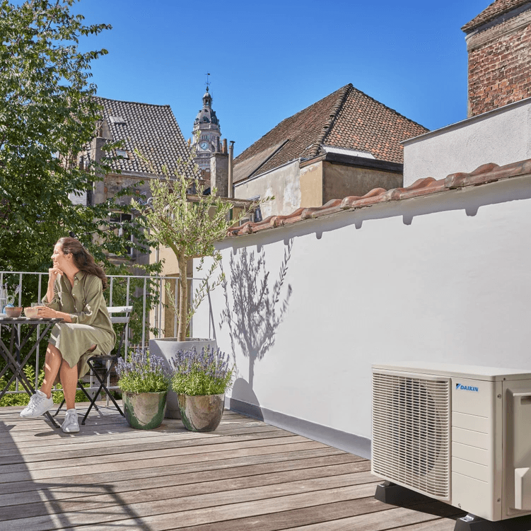 Klimatska naprava 3v1 z WiFi Daikin Perfera 2,0 kW 7000 BTU s referenciou KITDAIPER3MXM52A202020 od značky DAIKIN